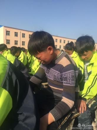 杨楼一中感恩励志报告会:感恩——绽放生命中的那份爱