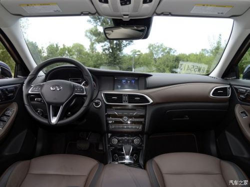 2016广州车展：英菲尼迪QX30 24.98万起