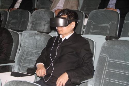 全国首个AR/VR实体体验馆落户福建 网龙成VR产业明日之星