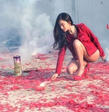 笑话十则：为了这个美好的夜晚，你能送我点什么吗？