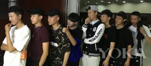 中戏上戏的妹子逆天高颜值 军训不花妆是如何做到的？