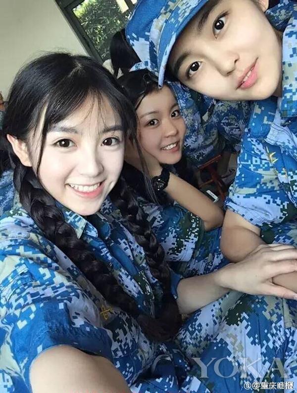 中戏上戏的妹子逆天高颜值 军训不花妆是如何做到的？