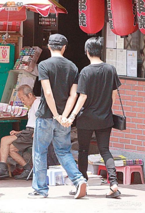 就算袁咏仪买100个爱马仕 张智霖也愿意买单