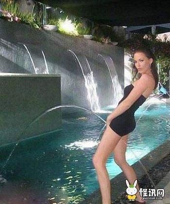 姑娘自己美得流鼻血了