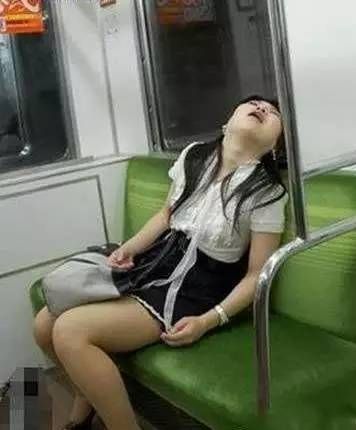 搞笑段子:公交车就是这样!