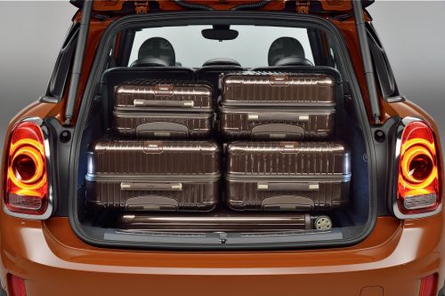 全新一代MINI Countryman亮相广州车展 看外媒作何评价