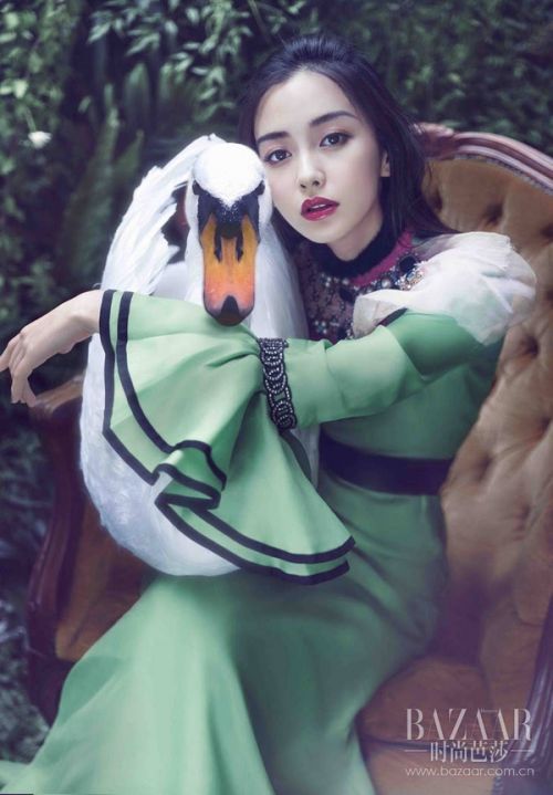 Angelababy不仅有白马王子,她还让童话故事里的所有公主都苏醒了!