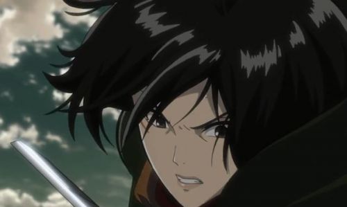 《进击的巨人》第7话剧情爆燃，艾伦VS铠之巨人！
