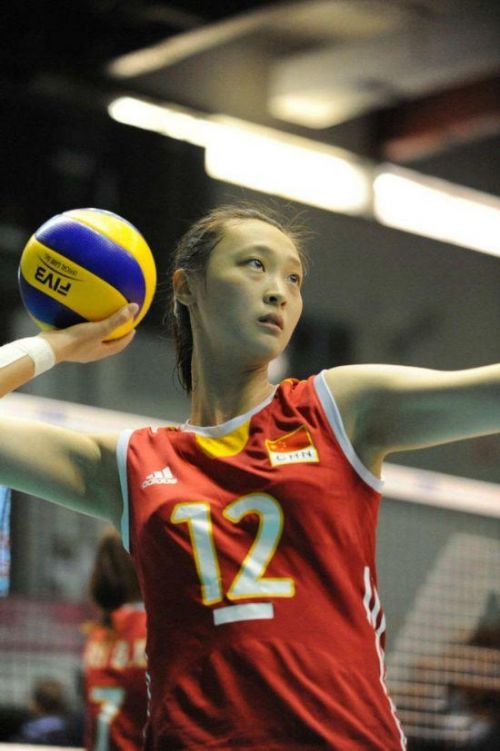化妆后的中国女排妹子们长这样：朱婷温婉 惠若琪女神范