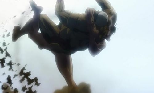 《进击的巨人》第7话剧情爆燃，艾伦VS铠之巨人！