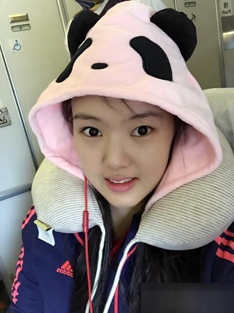 化妆后的中国女排妹子们长这样：朱婷温婉 惠若琪女神范