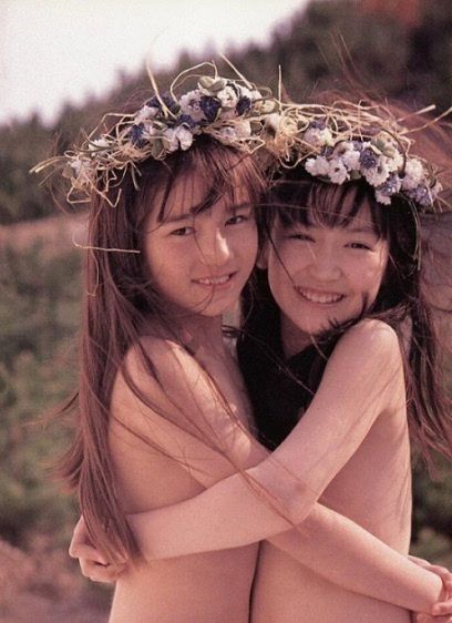 问宇宙大牌私房摄影师，少女和花比颜值谁会赢？