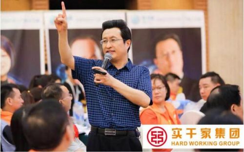 薛杰耀“中国的约翰·库堤斯”