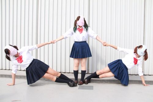 日本内裤日，姑娘们为了晒自拍真是拼了
