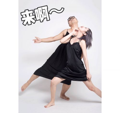 我模仿超模拍照，结果进了医院…