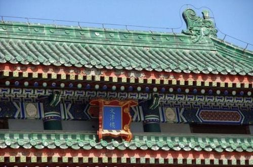 新老书店为你掌灯 寻觅南北消夏秘境