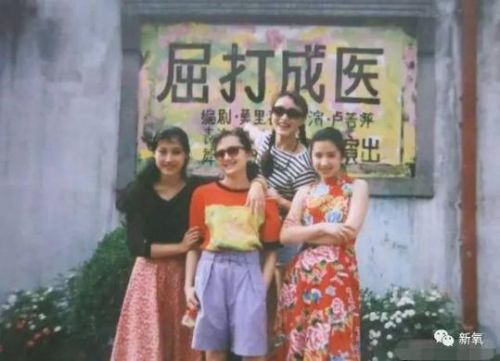 22岁的袁泉，甩了高圆圆18条街？