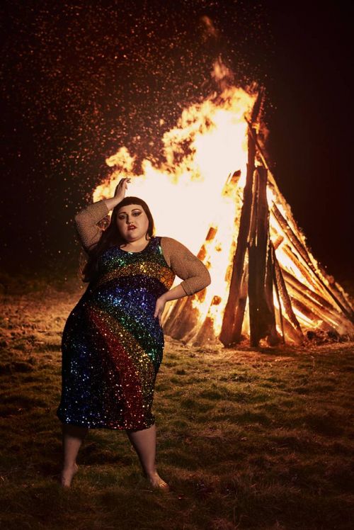 Beth Ditto 对谈 Stella McCartney，好友之间的灵感碰撞